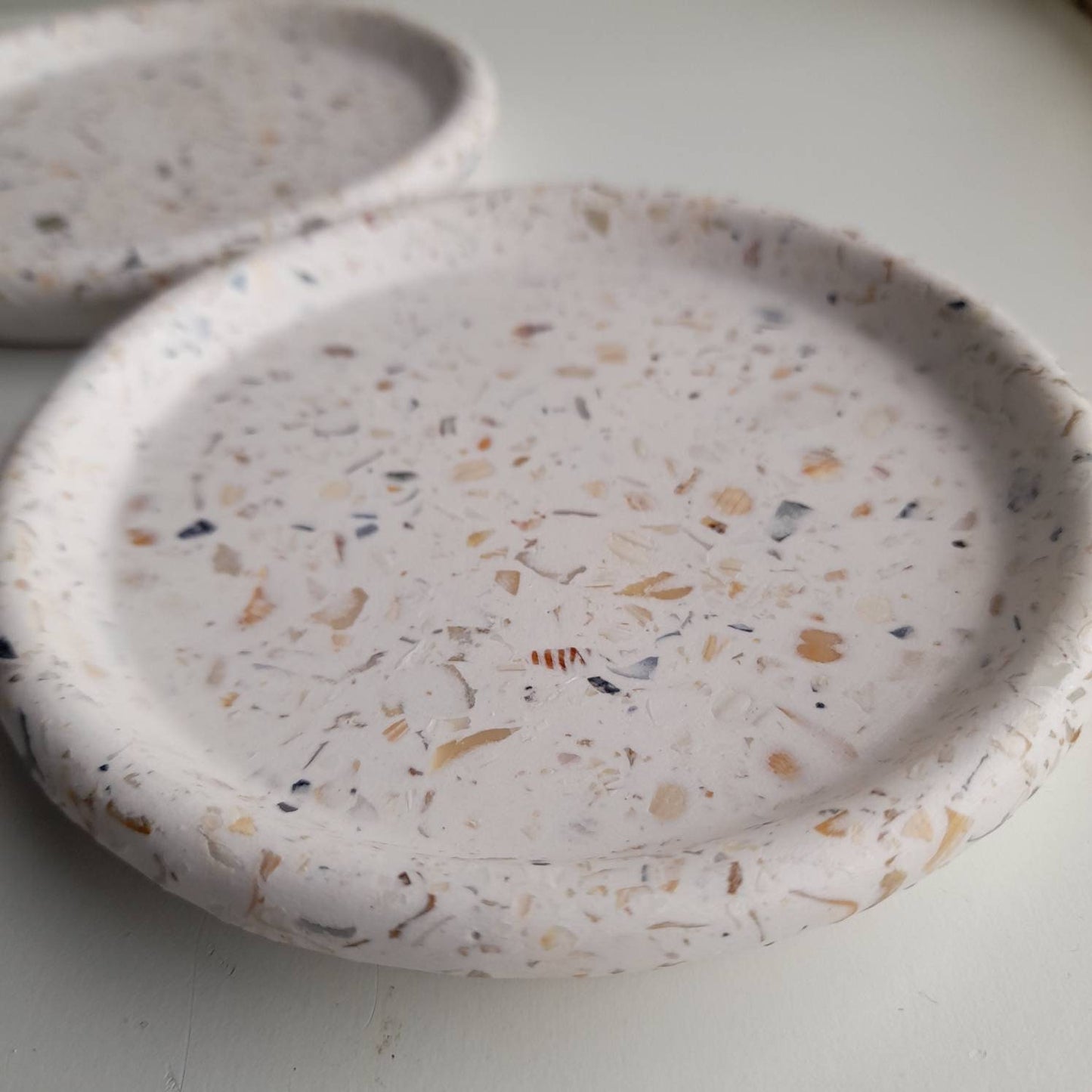 CIRCULAR RUSTIC PLATE - PURO